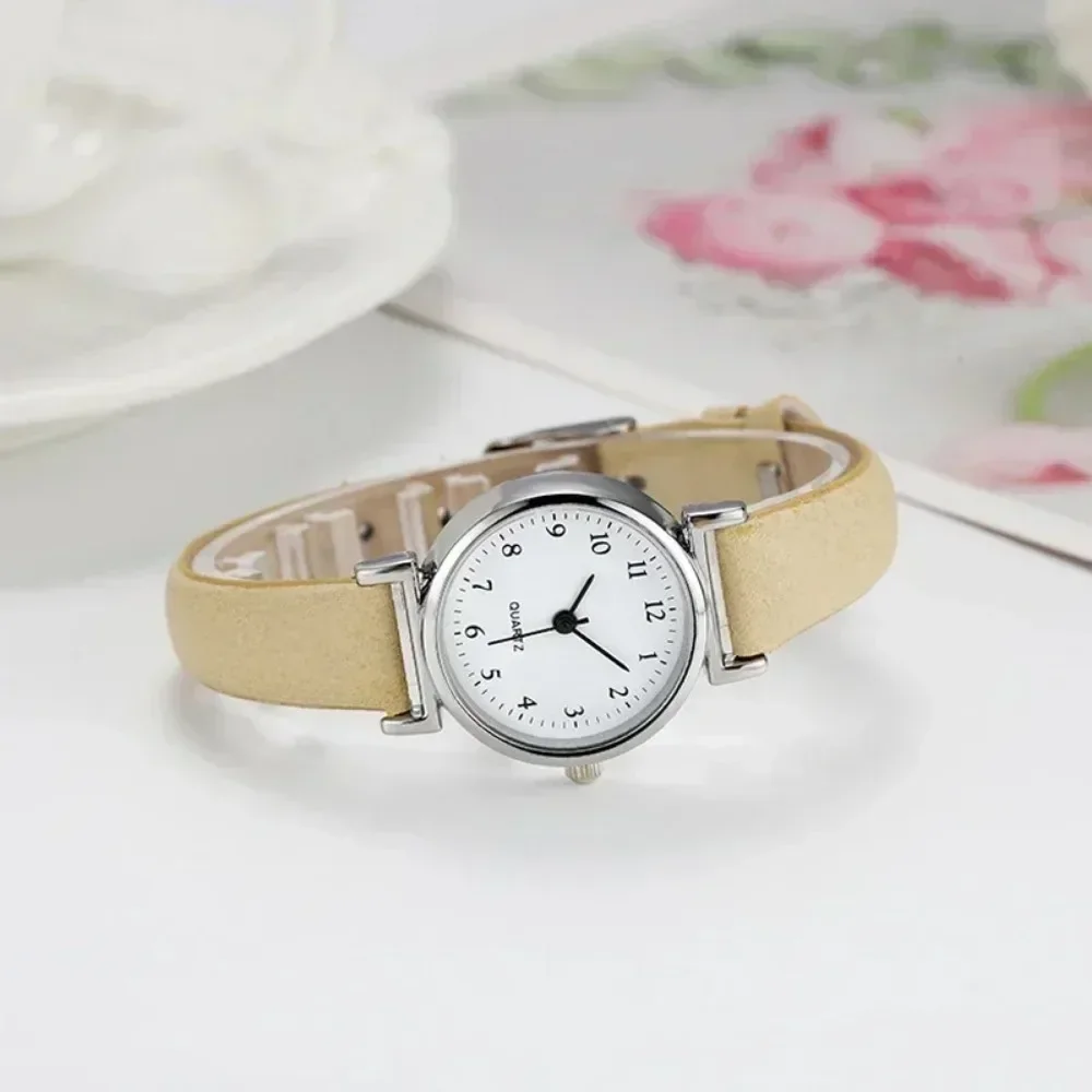 Relojes sencillos para mujer, relojes de pulsera de cuarzo con esfera pequeña, relojes para niñas, reloj de cuero, regalo Часы Muuже Нару Khu Montre Femme Relógio