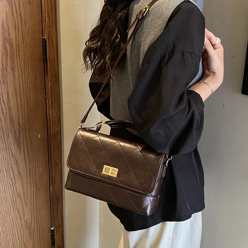 

Эстетическая большая сумка 2025 года, просторная женская сумка с верхней ручкой, шикарная пригородная сумка через плечо, минималистичная сумка «день-ночь»