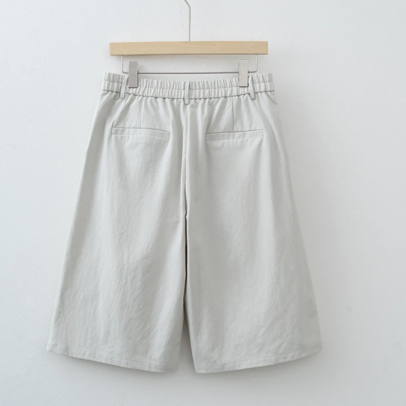 Women's White Straight Bermuda Shorts - Mid-Length