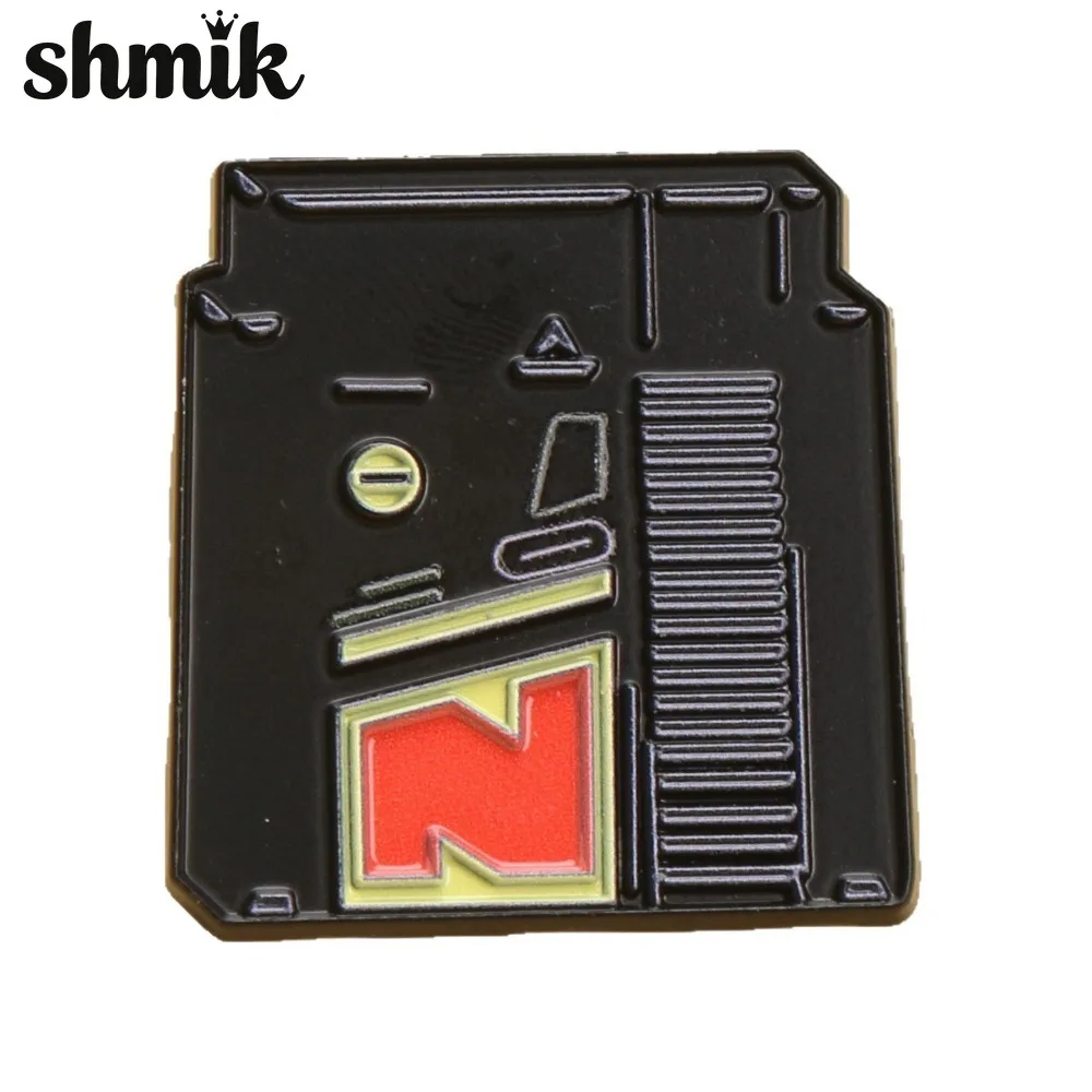 Vintage Game Theme Brooch for Man Women Fashion Personalized Alloy Badge Clothing Backpack Accessories Brooch