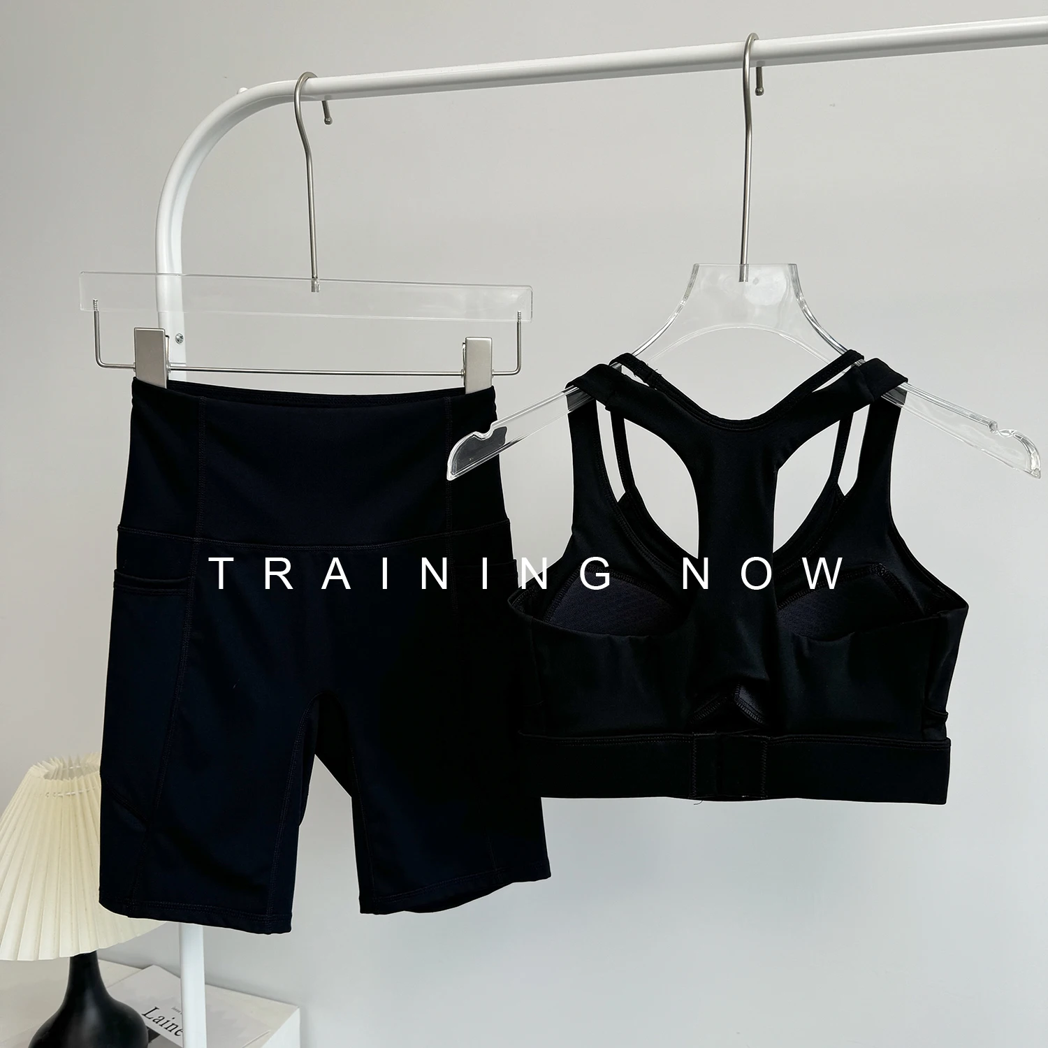 

Sports suit for women in summer fashion high-end running training quick-drying integrated vest professional yoga fitness suit