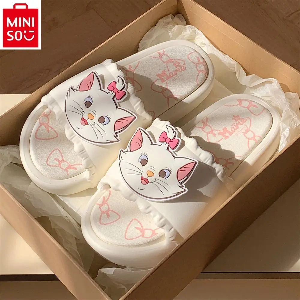 MINISO Disney Mary Cat Sandalias cómodas y transpirables para el hogar, zapatos antideslizantes creativos de encaje dulce, zapatos de playa de verano