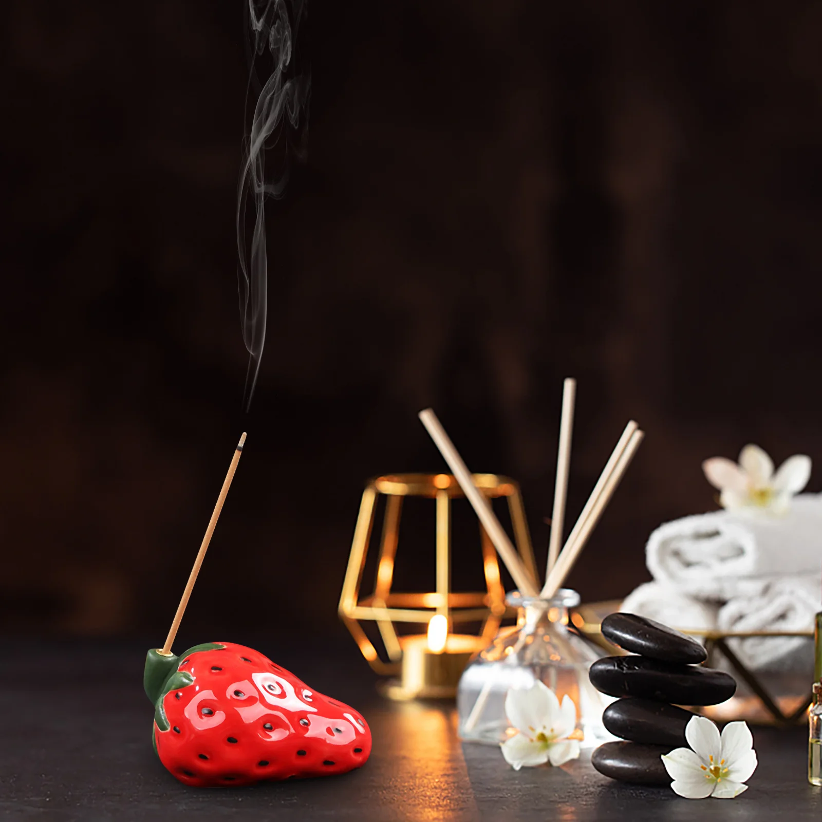 

Retro Style Ceramic Strawberry Incense Burner Adorn for Use As Table Decoration in Various Rooms