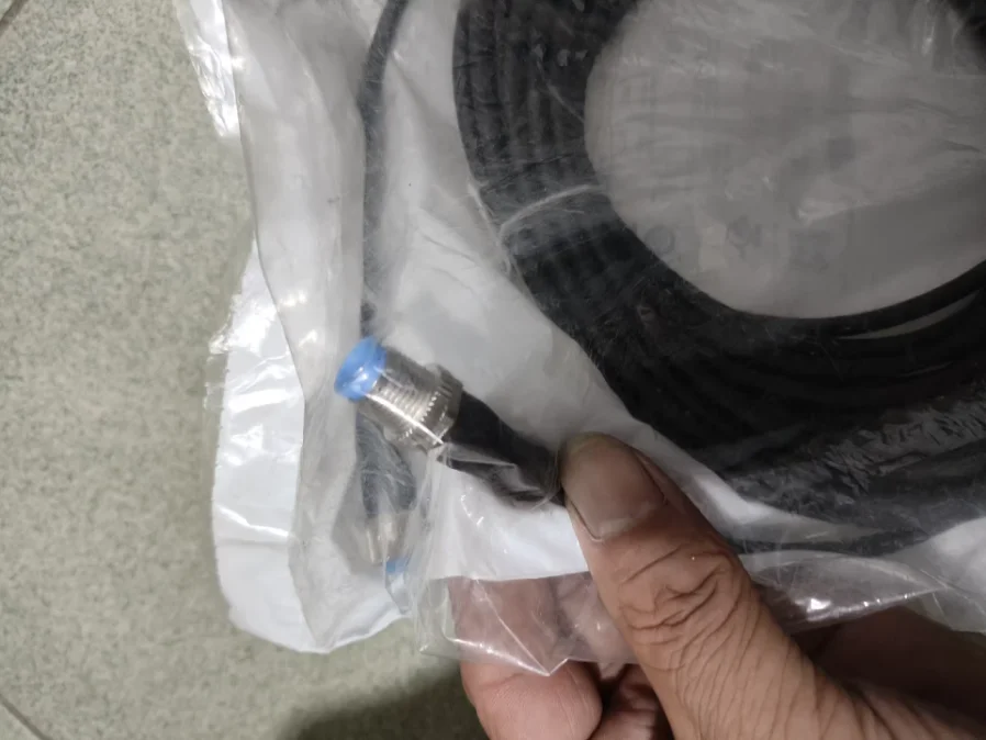 YF2A15-100UB5M2A15  2096011 Connection Type: B-type plug M12, 5-pin, straight, A-coded Wire Diameter: 4.8 mm