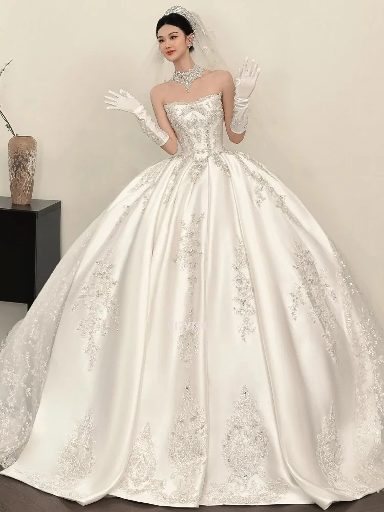 Satin Strapless Wedding Dress Sleeveless Luxury Embroidery Princess Sparkling Beaded Bridal Dress Vestidos De Novia Customized
