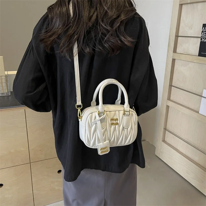 

Luxury Designer Women's Leather Crossbody Bag Elegant Shoulder Handbag Classic Tote Purse Stylish Ladies Messenger Bag