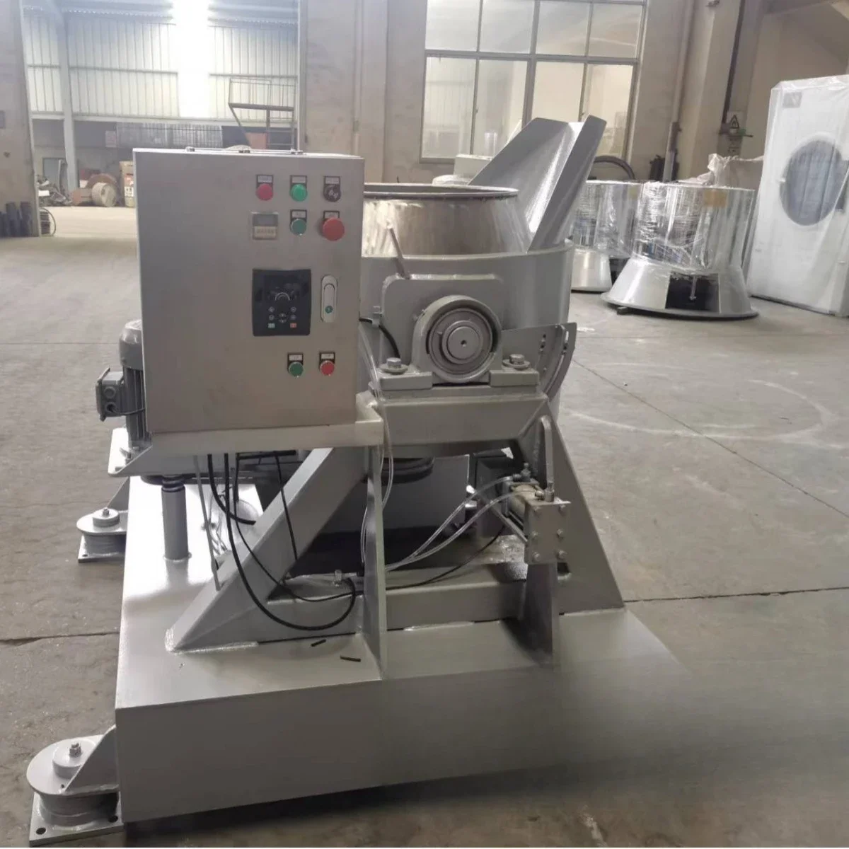 Hardware degreasing machine Automatic flip unloading aluminum chip degreasing machine