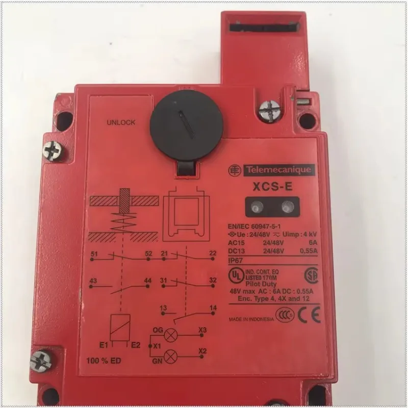 Telemecanique Safety Controller XCS-E7311