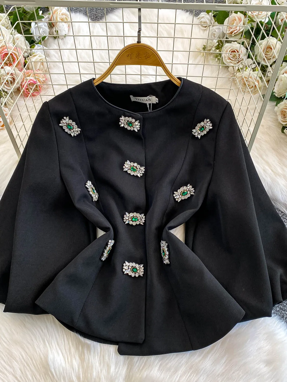 

Женская куртка с круглым вырезом Lady Heavy Industry, инкрустированная бриллиантами, женская зимняя свободная утягивающая куртка с рукавами-фонариками, 2025 г.