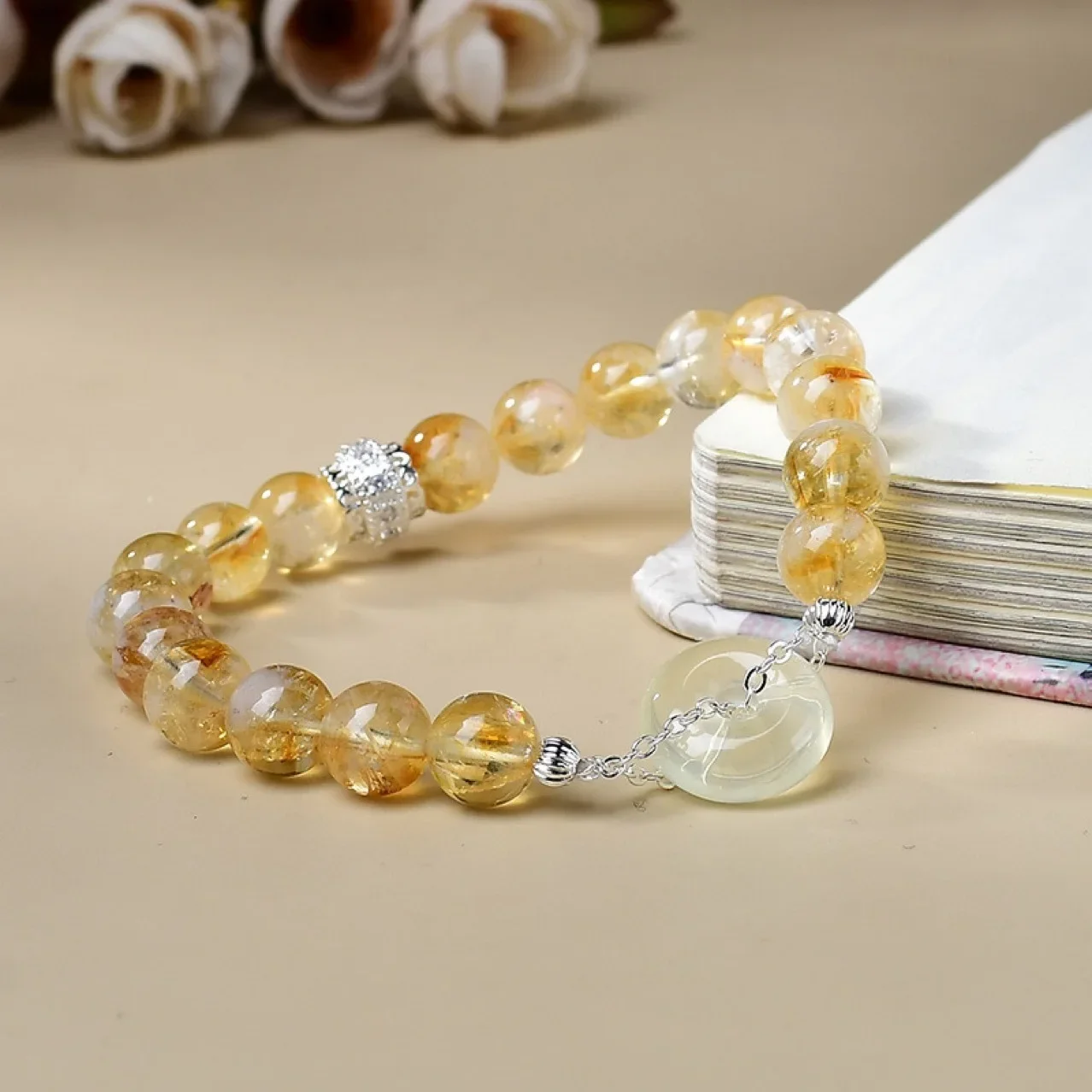

Natural Huangasai Citrine Safety Bracelet Bracelet Ladies Light Luxury Fashion Lucky Bracelet