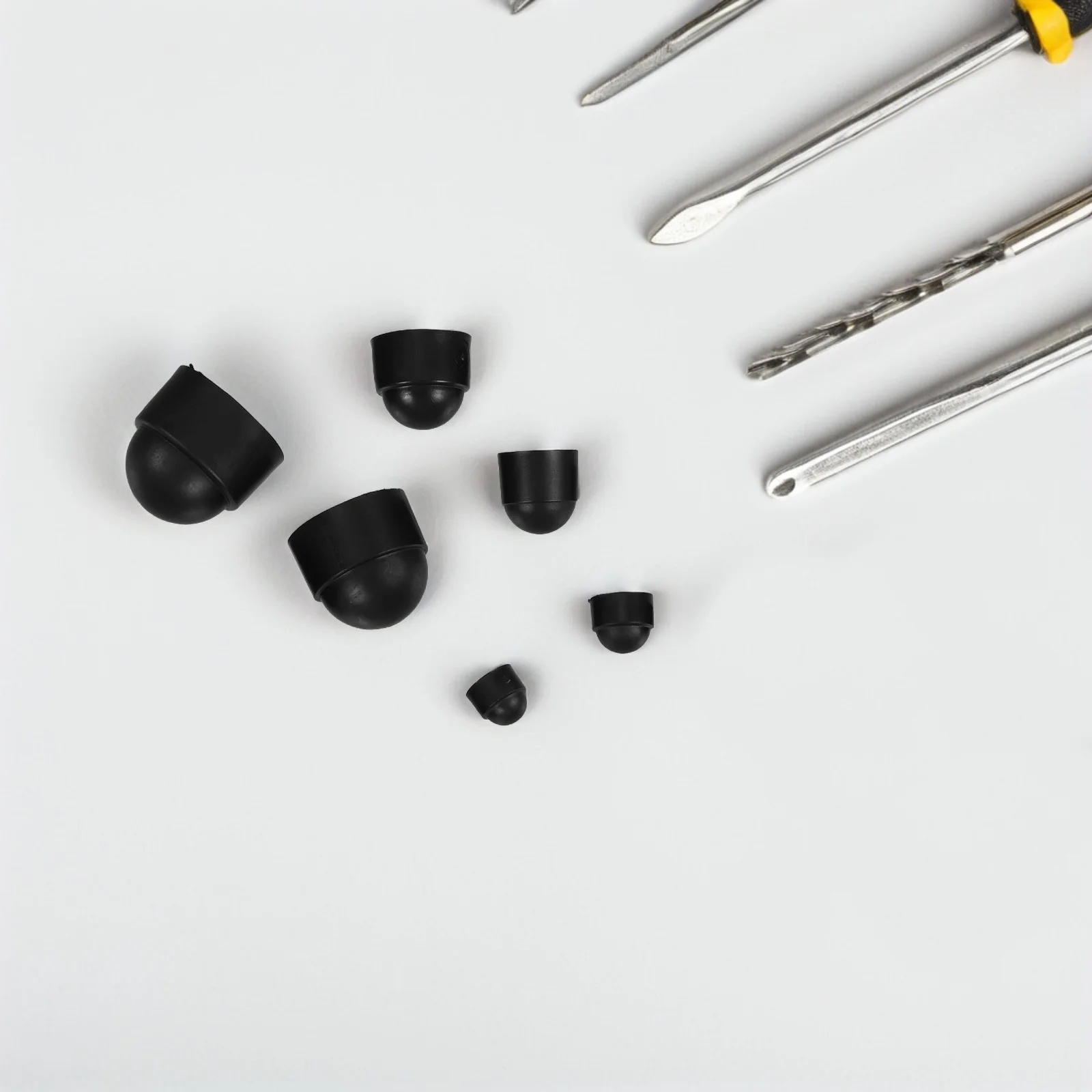 

145pcs Bolt Dust Covers Black Hexagonal Plastic Nut Caps For Machinery Automotive Electronics Thread Protector Caps