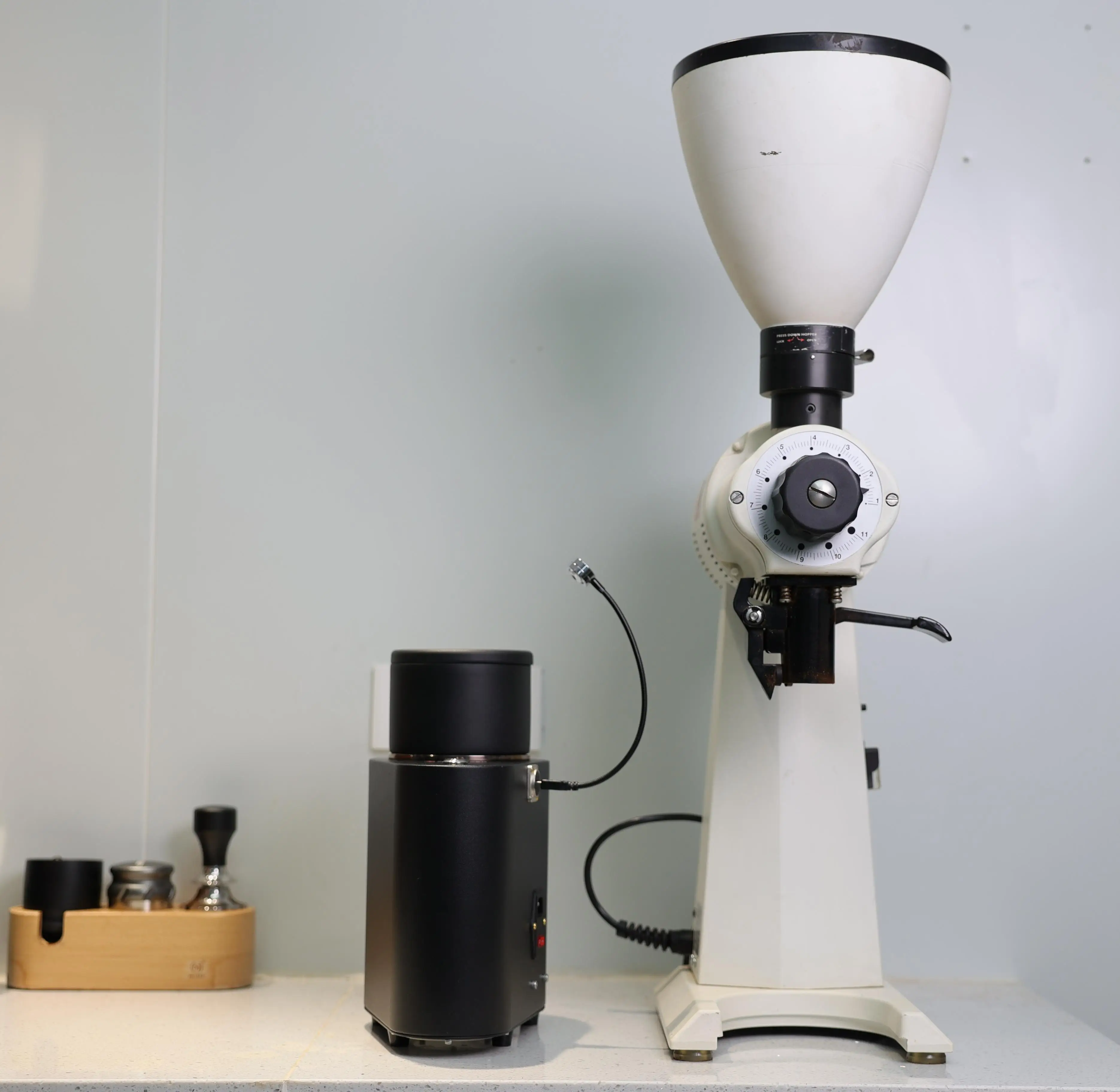 Santoker Q10 Mini 50g 100g 200g Fully Hot Air Coffee Roaster Machine Automatic Sample Coffee Beans Roasting