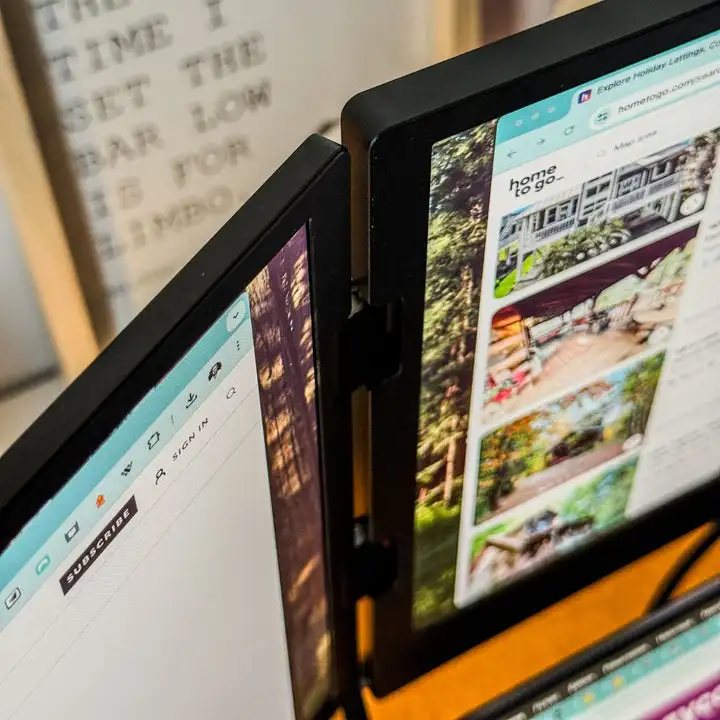 

2026 Best Seller Triple Screen Laptop Monitor Extender 15.6" Portable Display IPS LCD 1080P Built-in Speaker For Business Use OE