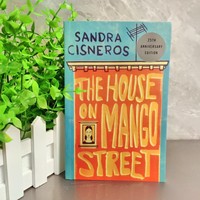 Book The House on mango street. Editorial VINTAGE 2007 year author Sandra Cisneros