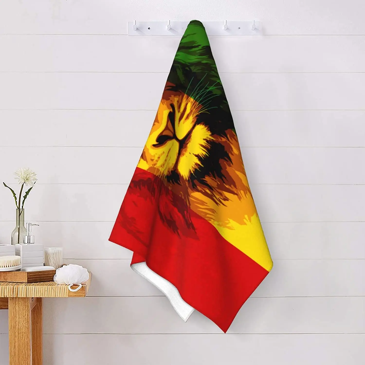 Microfiber Beach Towel Reggae Rasta Flag Lion Bath Towels Sandproof Quick Dry Pool Towels Swim Travel Beach Blanket