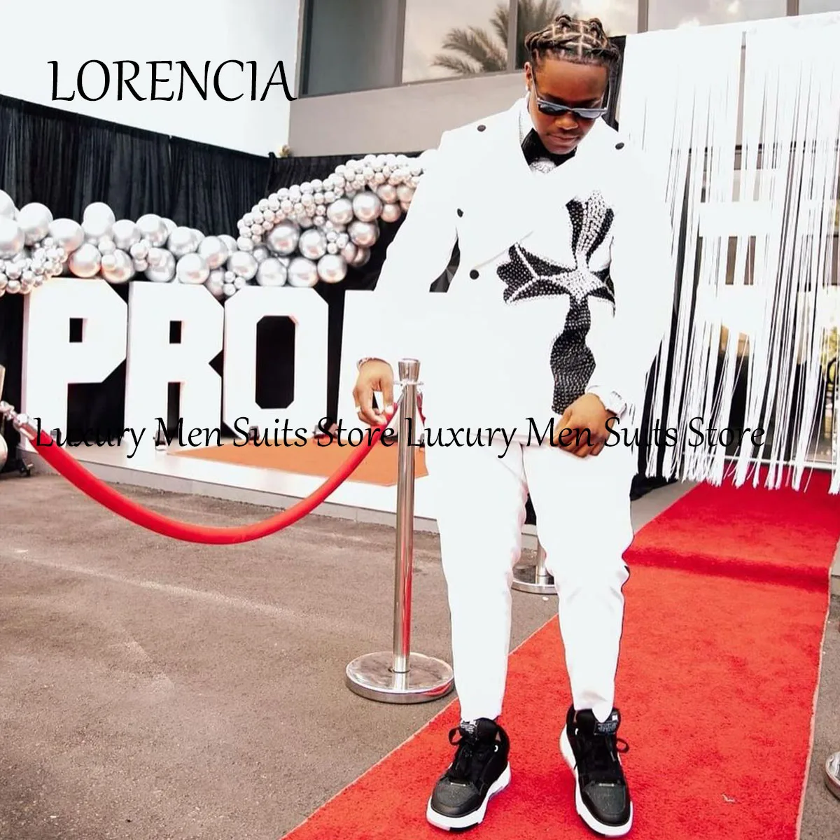 

Sparkly Formal Men Suits For Wedding Beaded Crystals Groom Wear Tuxedos 2 Pieces Customized Blazers Slim Fit Costume Homme