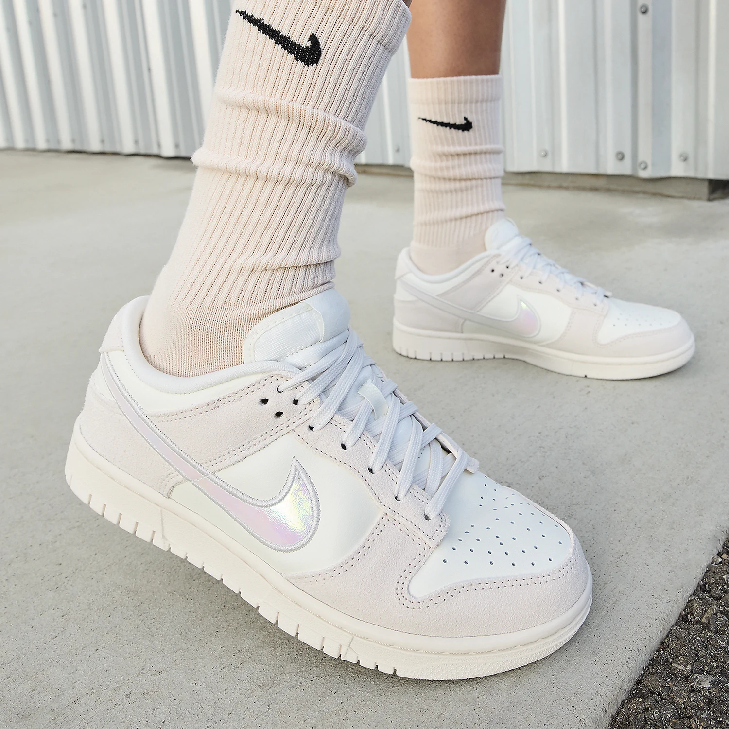 

Официальные женские легкие спортивные кроссовки Nike Dunk Low на шнуровке в стиле ретро HF5074-133