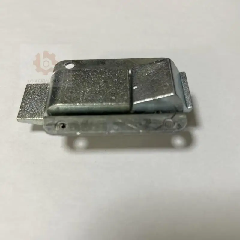 

105759 105759GT Малая компрессионная защелка для Genie GS1930, GS2646, GS3246