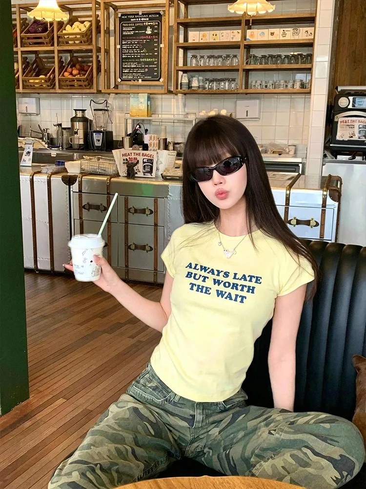 

Летняя футболка ort Sve, женская футболка с американским буквенным принтом, утягивающий сексуальный топ Dopane с желтыми плечами, хлопковая футболка...