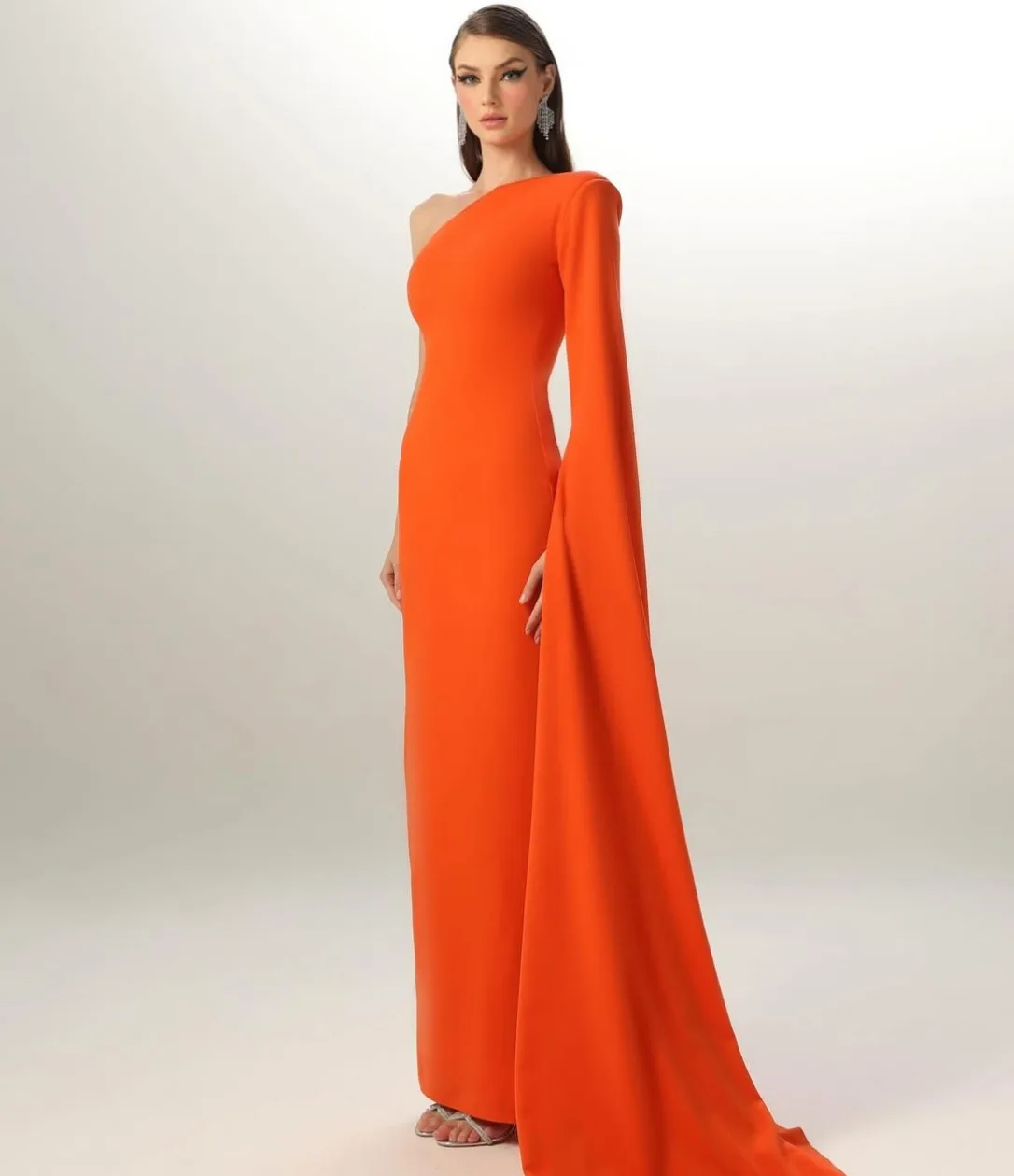 

Customized Long Orange Crepe Evening Dresses with Slit/Cape Mermaid One Shoulder فساتين السهرة Floor Length Prom Dress for Women