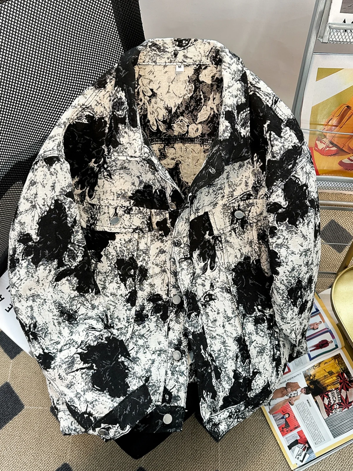 

Мужская джинсовая куртка в стиле ретро, свободного кроя, весна-осень, с дизайнерским принтом, модная, брендовая, для пар, повседневная