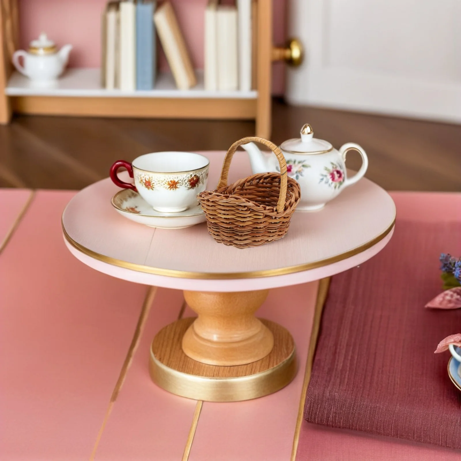 

6Pcs Vintage Style Mini Rattan Baskets Handwoven Portable Mini Baskets with Handle for Picnic Wedding Flower Arrangements