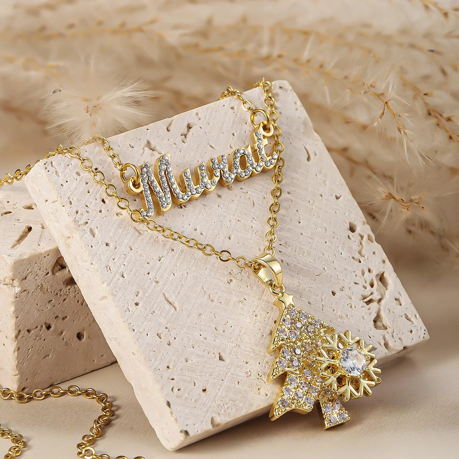 

Custom Zircon Name Necklace Christmas Tree Pendant Rotatable Gold Plated Stainless Steel Stackable Luck Jewelry Christmas Gift