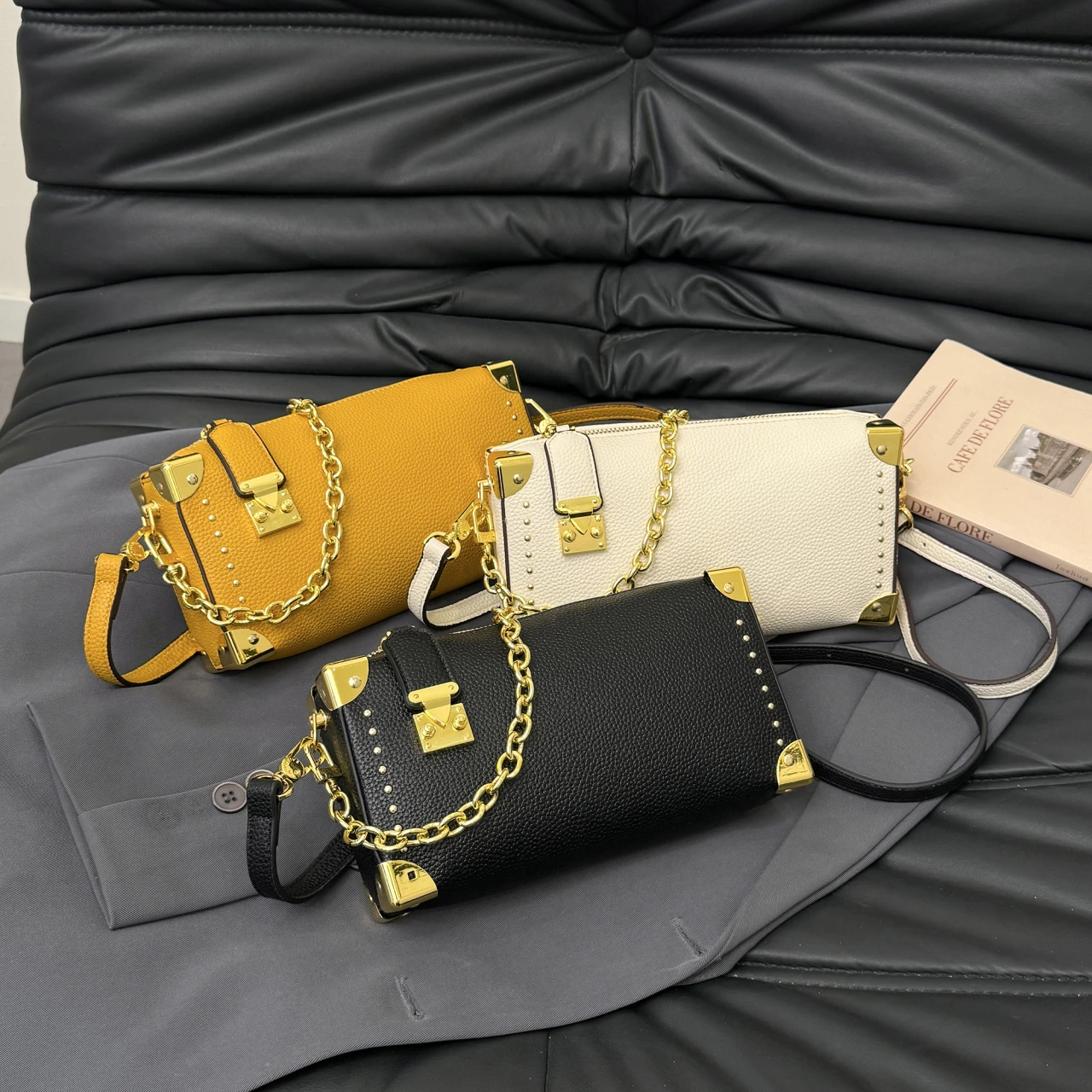 

Paris Fashion Designer Elegant Handbag Classic Vintage Style for Luxury Women Leisure Business Commuter Bag