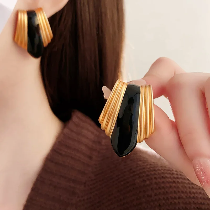 3 Pcs Vintage Jewelry Sets for Women French Vintage Drop Oil Geometric Metal Necklace Light Luxury Irregular Earring Sets