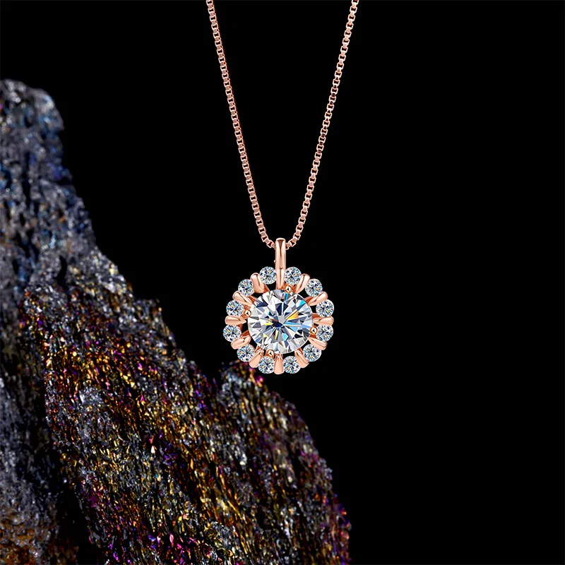 

Coranda Women's Lightweight Luxury S925 Silver Necklace with Pearls And Zircon Inlays Tie-up Series Mobius Ring Choker