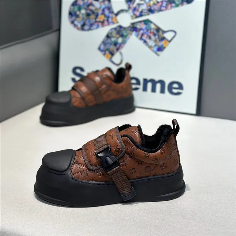 

Зимняя новая модная тенденция, легкая и удобная повседневная обувь на платформе, удобная и универсальная обувь.