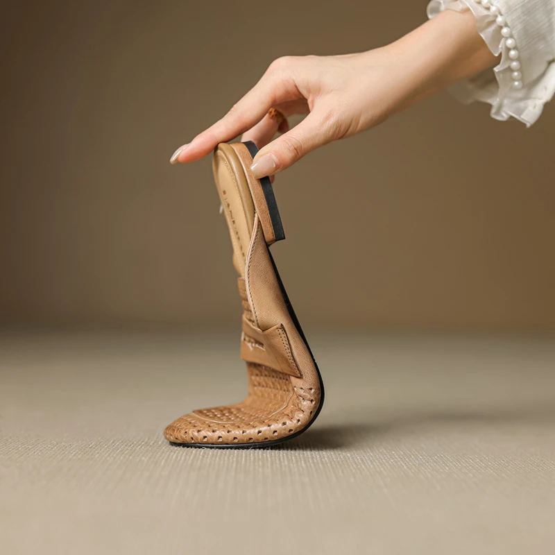 Picture 5: Women's new summer genuine leather cowhide carved holes, breathable low heel toe closure, Mueller shoes, fashion slippers