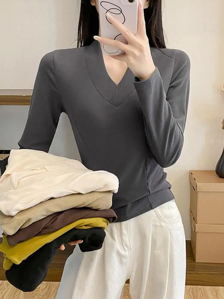 

Korean Fashion Women's 2025 Solid V-neck Holiday Short Knitted Tops Autumn Winter Long Sleeve Pullover Sweater Casual Simplicity