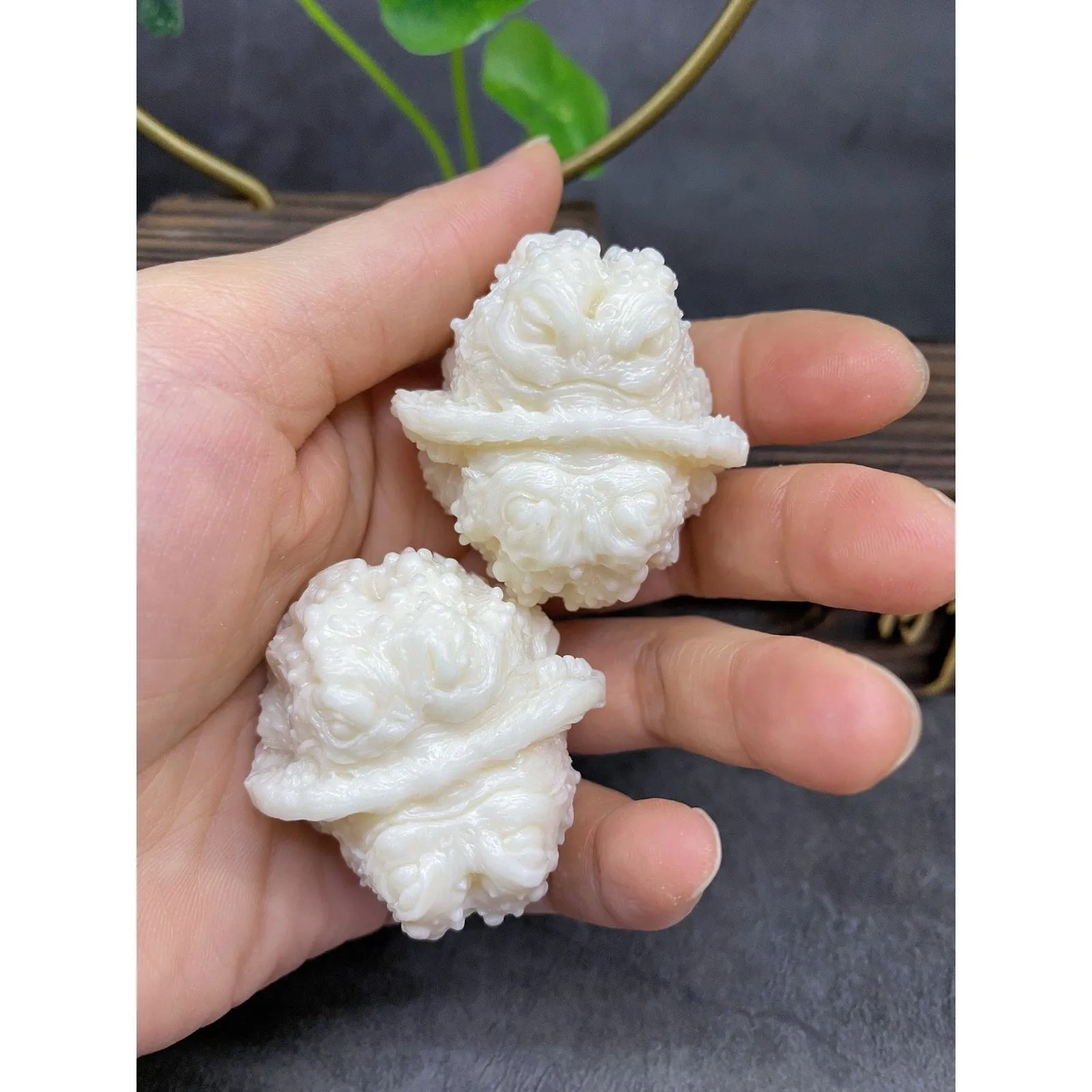 4.0cm New Wooden Golden Toad Massage Ball Hand Exercise Ball Health Care Gift