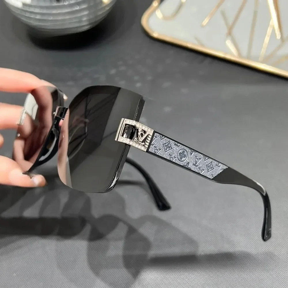 

2025 hot sales New Polarized Square Sunglasses Women Trendy Luxury Brand high-end Glasses Black Shades UV400 Eyewears サングラス