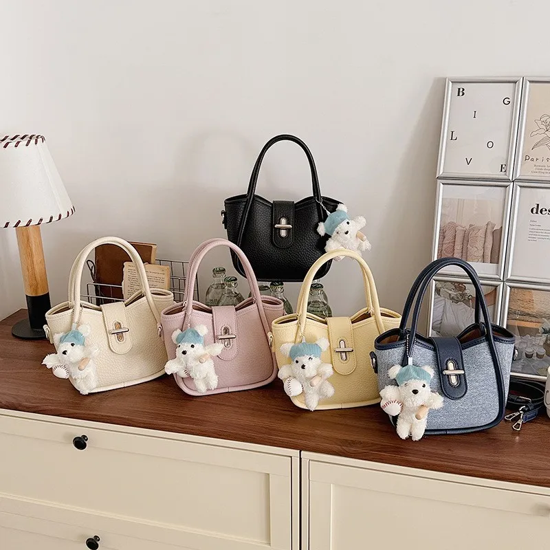borsa-da-donna-estiva-di-tendenza-con-design-unico-2026-nuovo-stile-borsa-a-tracolla-singola-a-cesto-versatile