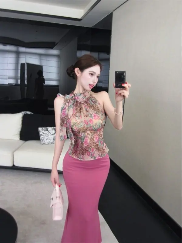 

Early Spring Trendy Floral Print Sleeveless Neck Hanging Vest Women's Fashion Set Bodycon Fish Tail Skirt Two Piece Set