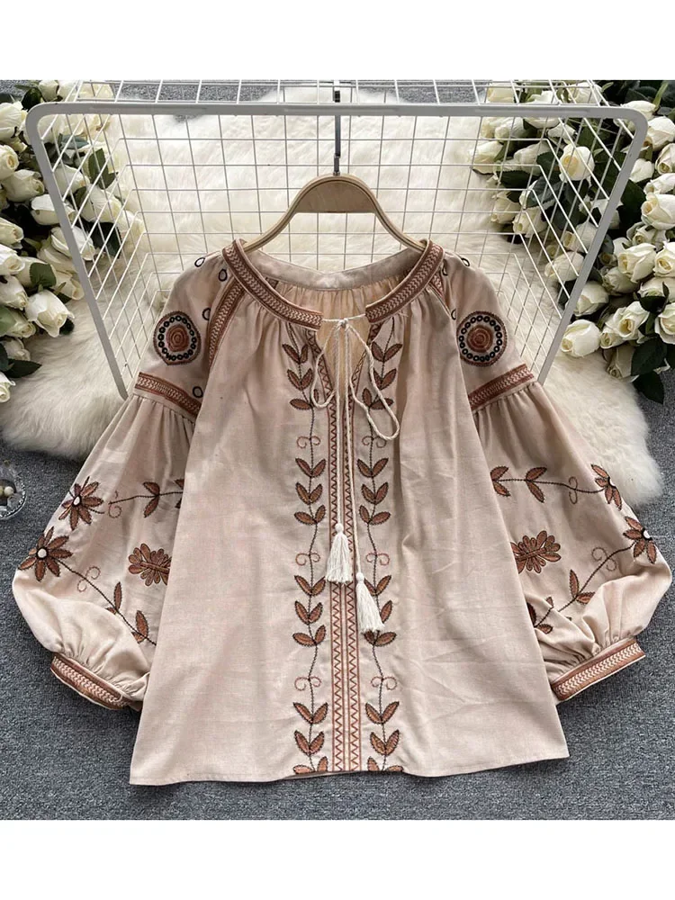 Women Spring Blouse Korean Version Embroidered Ethnic Style Embroidered Tassel Loose Tie Round Neck Bubble Sleeve Top D3522