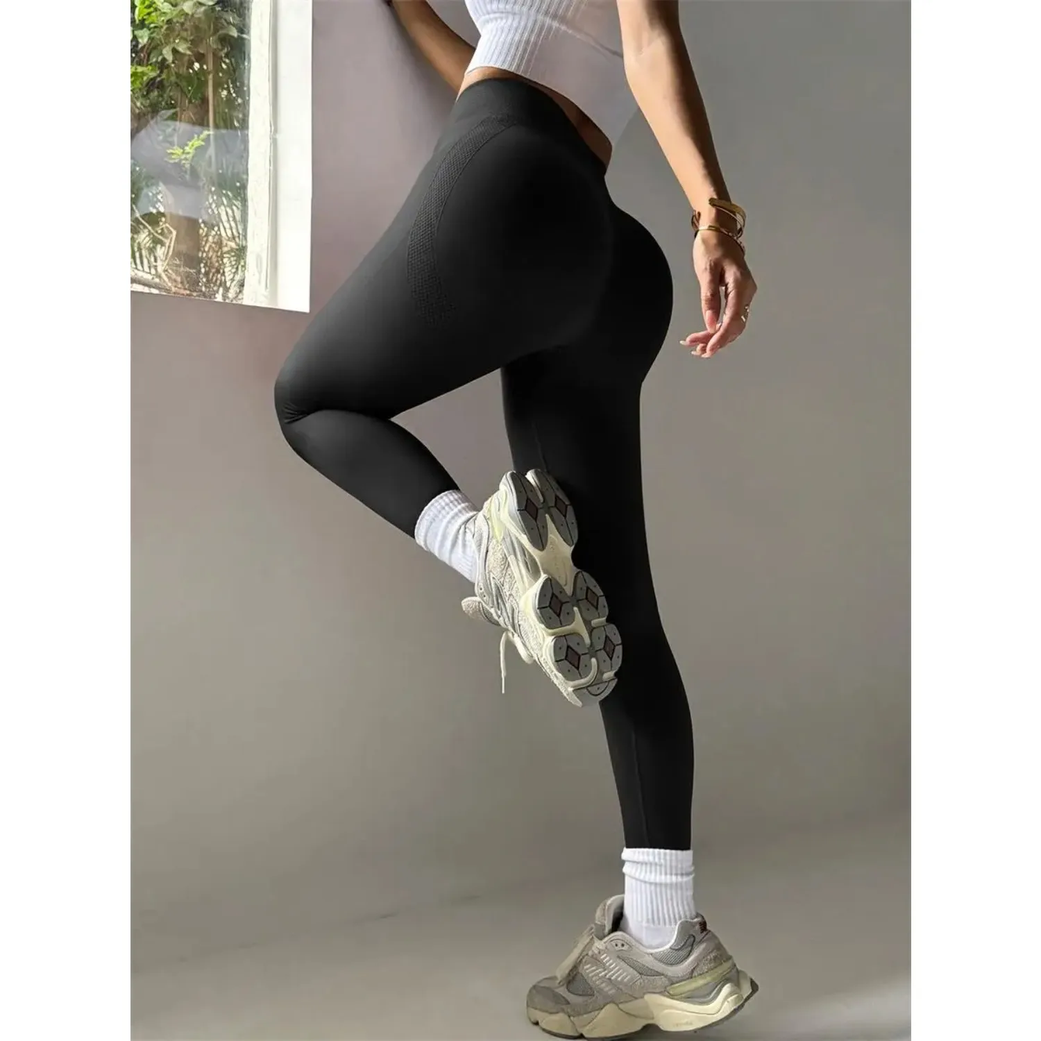 

Seamless Gym Yoga Pants for Women New Autumn Winter Raise Waist and Buttocks Sports Tight Pants Outdoor Fitness Yoga Pants