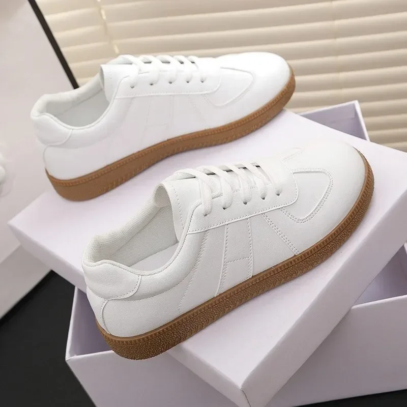 البوب المرأة أحذية رياضية كاجوال في الهواء الطلق حذاء مسطح مريح 2025 ربيع جديد لينة وحيد المشي أحذية الإناث موضة منخفضة أعلى الرياضة Sho