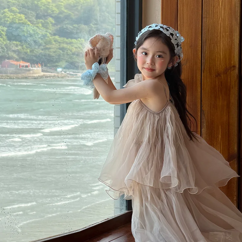 

2026 Girls Korean Childrens Clothing Summer New Sweet Design Sense Multi Layer Mesh Cake Suspender Dress Princess Dress