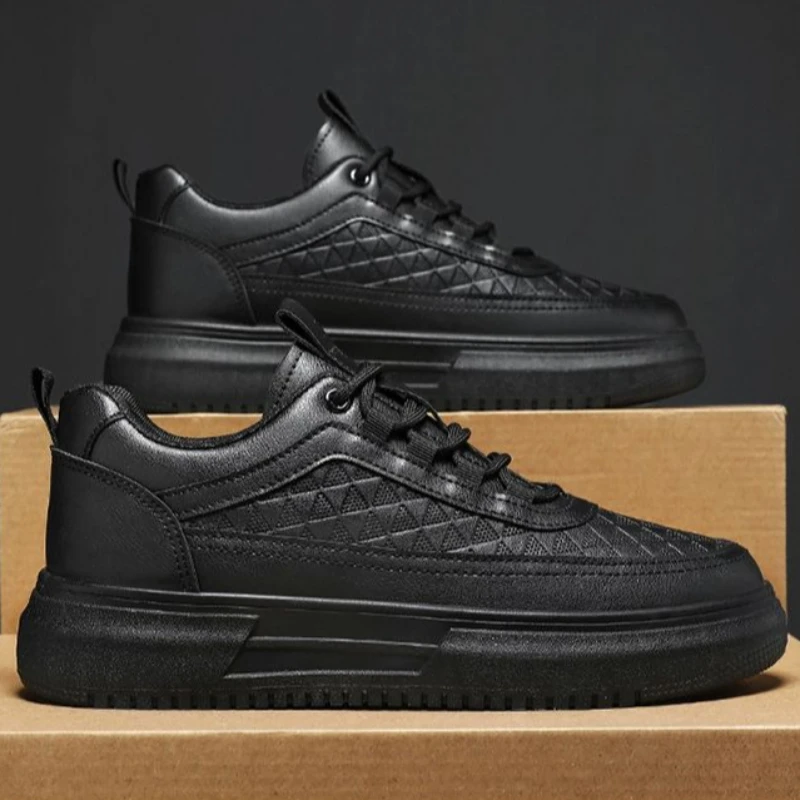 أحذية رياضية شتوية غير مرئية للرجال باللون الأبيض ذات جودة عالية وكعب مخفي أحذية عصرية متعددة الاستخدامات