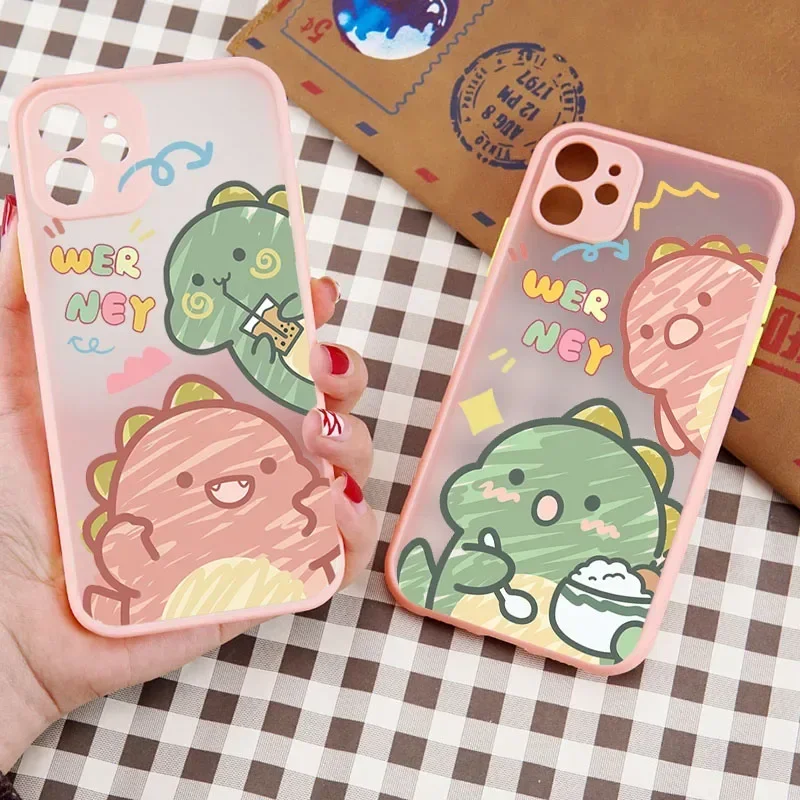 Cute Hand Painted Graffiti Dinosaur Couple Phone Cases For iPhone 15 14 12 11 13 Pro Max Mini SE Plus XS X XR Cartoon Cover Bags