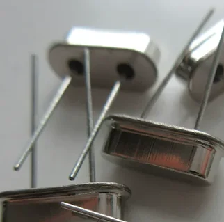 Crystal 8.000 MHz 8M Passive Crystal HC-49S Miniature Quartz Crystal SMD Two-Footed Connector