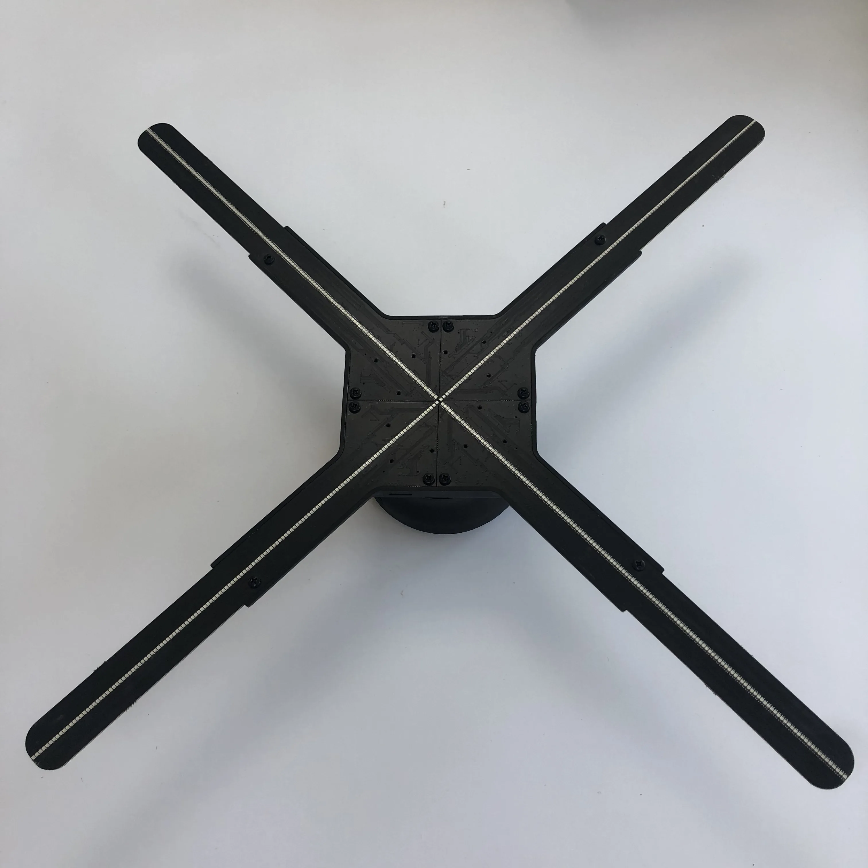 

Wholesale 3D Hologram Fan 50cm 4 Blades Naked Led Fan Backpack Hologram Display Backpack With Battery Portable Holographic Fan