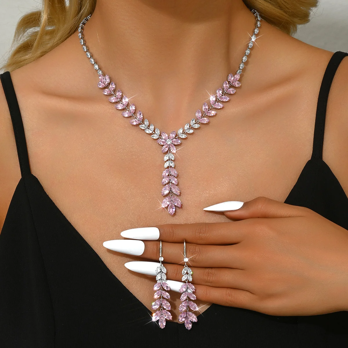 

Fashion Zircon Necklace Earrings Set - Beautiful Wheat Pattern Set - Versatile and Luxurious Women's Accessory