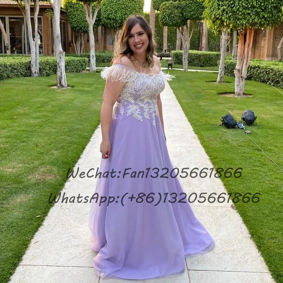 Feathers Applique Lace Long Bridesmaid Dresses Lavender Tulle A-line Off Shoulder Wedding Party Dress Sweetheart Neck Prom Gown