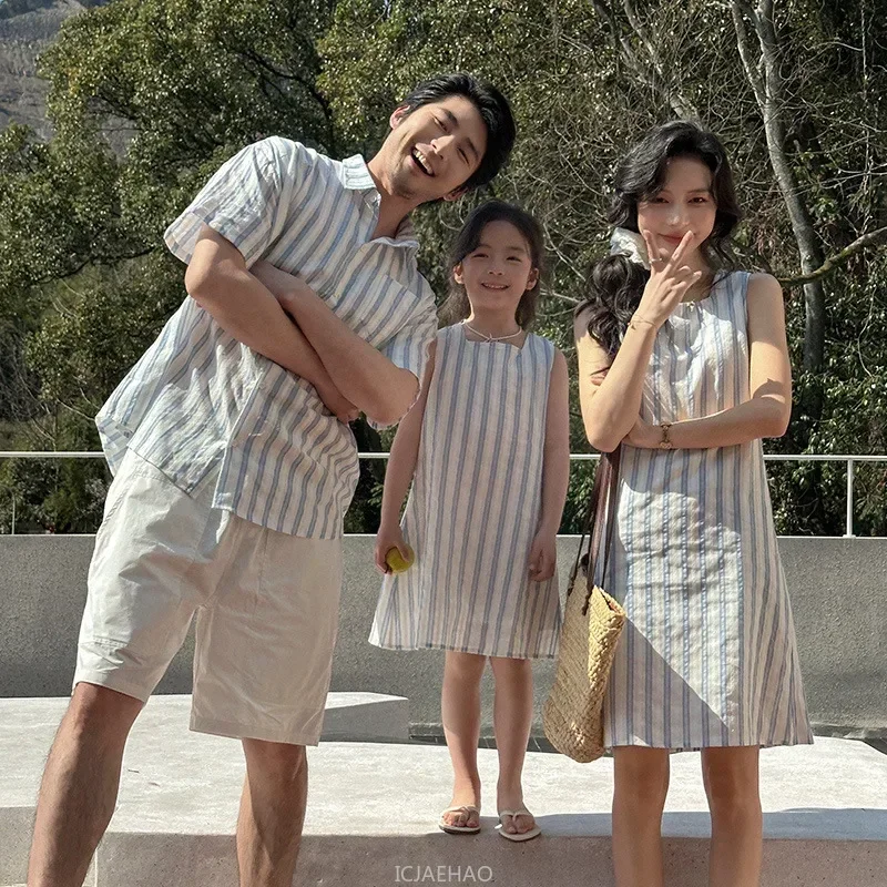 

Family Clothes Korean Couples Matching Vacation Outfits Brother Sister Clothing Mom Daughter Dress Dad Son Shirts Sets Holiday