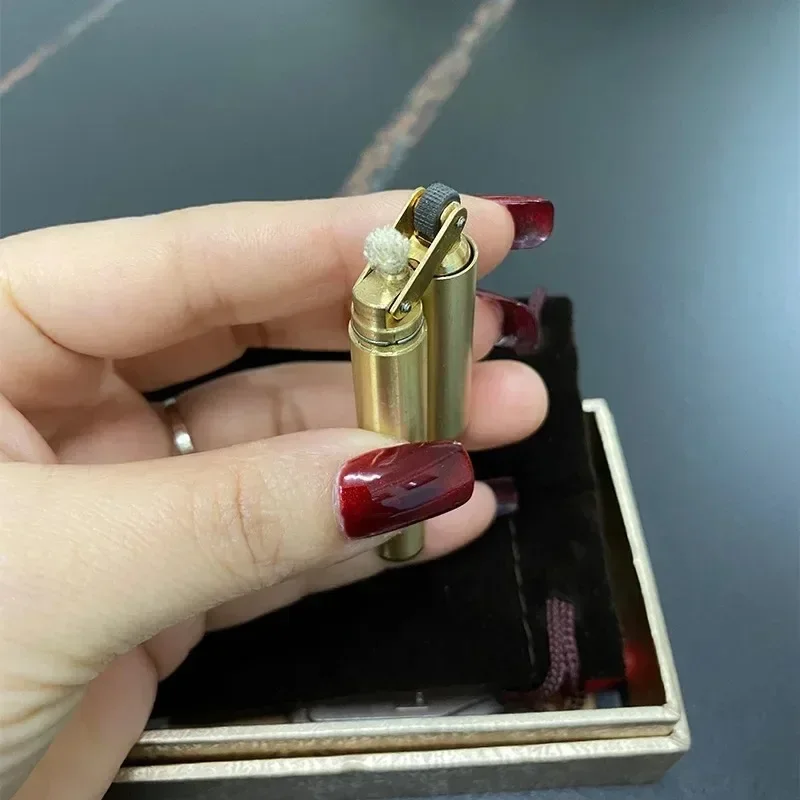 2024 New Brass Kerosene Nunchakus Lighters Windproof Mini Retro Grinding Wheel Ignition Flint Free Fire Men Smoking Toy Gift