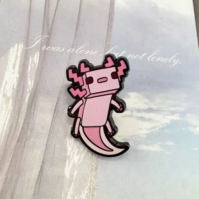 لعبة الوردي Axolotl بكسل السمندر المينا دبوس مسدس الأسماك بروش كتلة العالم البرمائية قزم شارة البحرية شيطان الملحقات